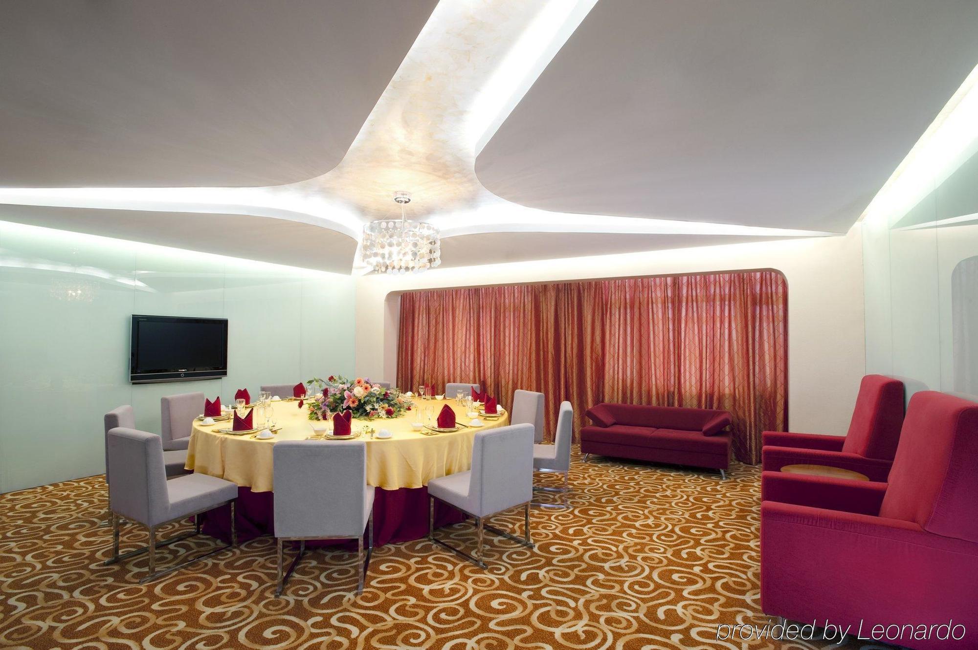 Holiday Inn Express Tianjin Binhai Restaurante foto