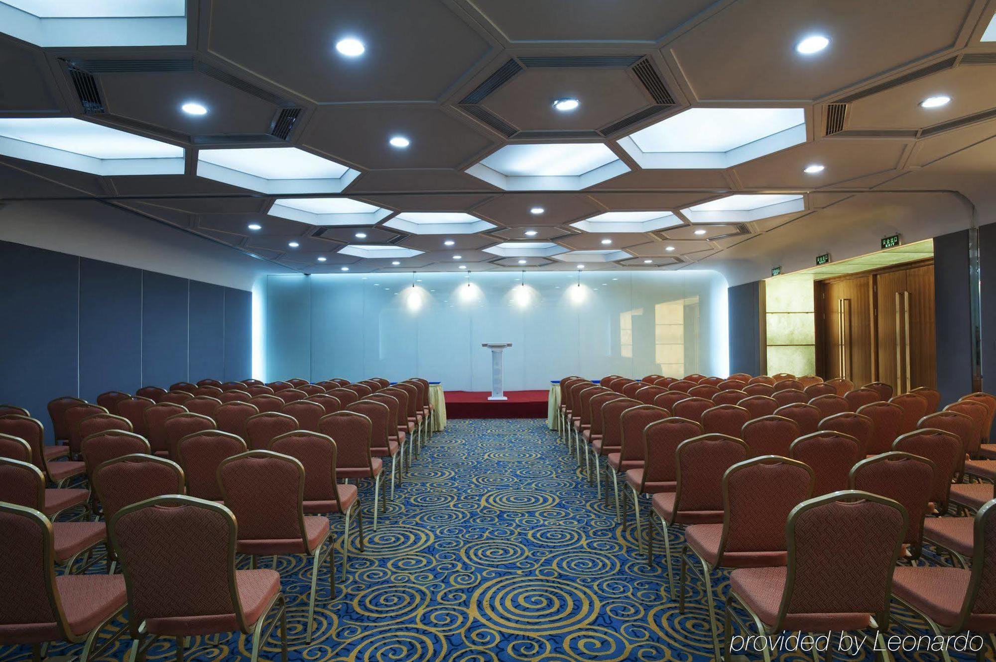Holiday Inn Express Tianjin Binhai Facilidades foto